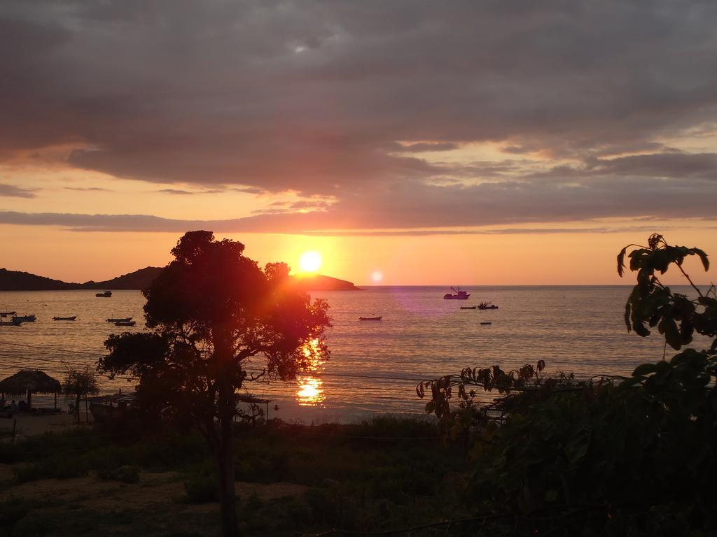 Hospedaje Algarrobo Machalilla Esterno foto